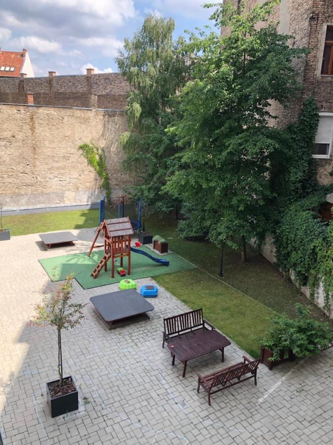 Bright, Spacious Apartment 3 Bedroom, Garage Βουδαπέστη Εξωτερικό φωτογραφία